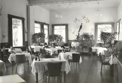 39 - Grote zaal als eetzaal